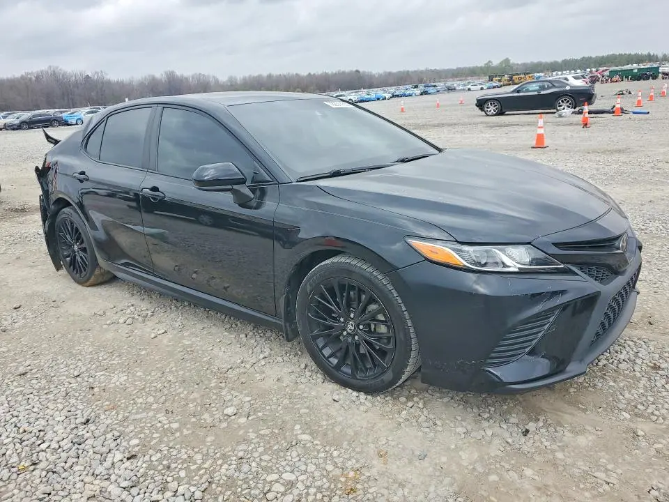2020 TOYOTA CAMRY SE NIGHTSHADE  