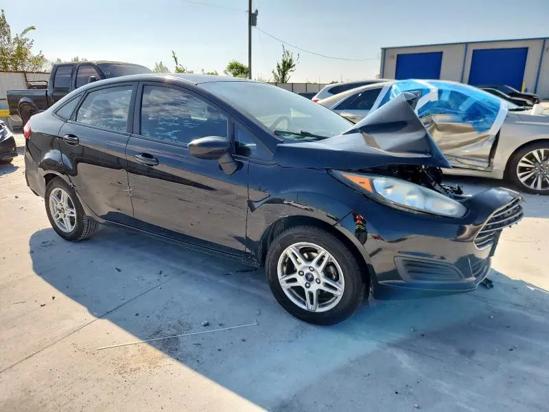 2017 FORD FIESTA SE  