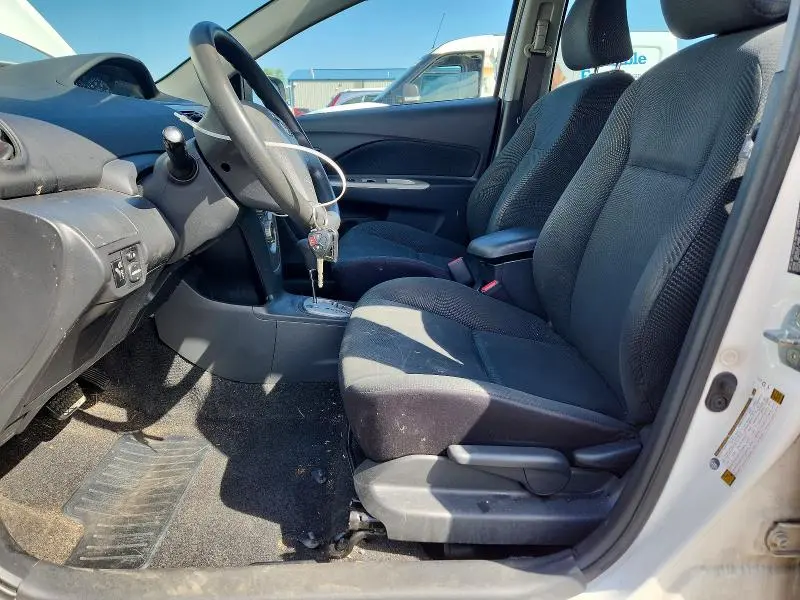 2010 TOYOTA YARIS BASE  