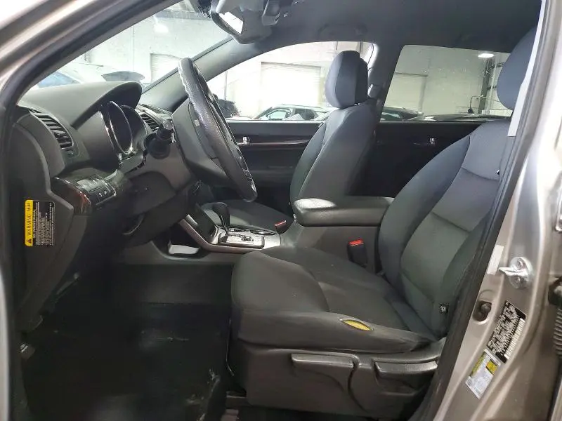 2013 KIA SORENTO LX  