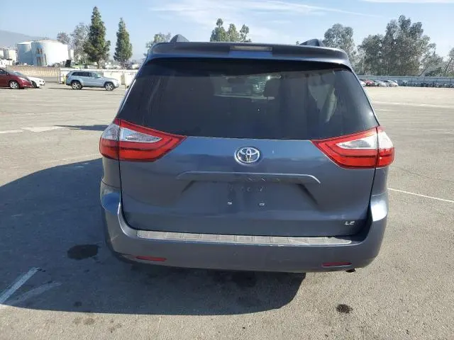2017 TOYOTA SIENNA LE  