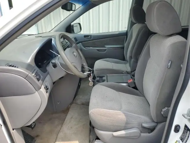 2010 TOYOTA SIENNA CE  