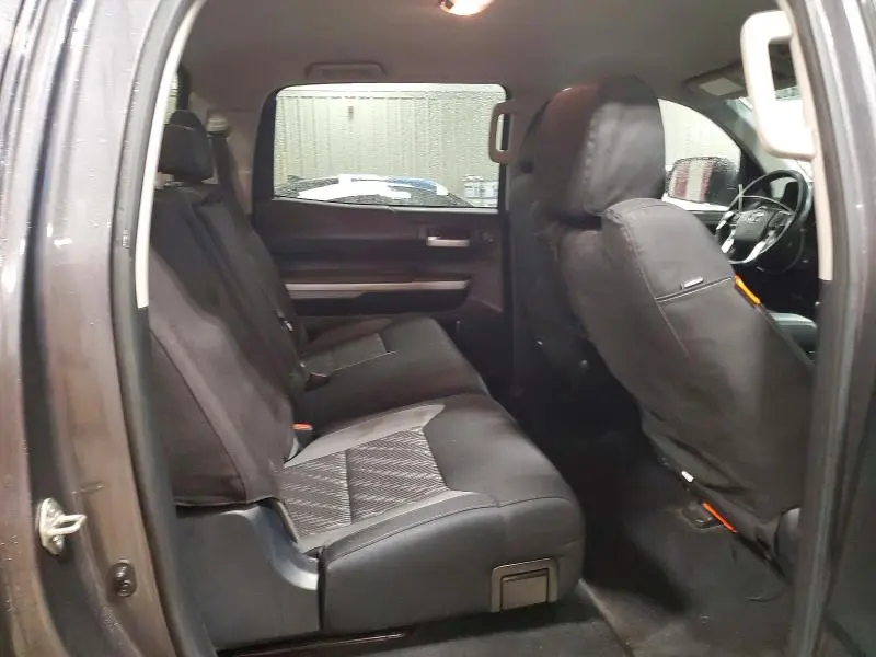 2018 TOYOTA TUNDRA CREWMAX SR5  