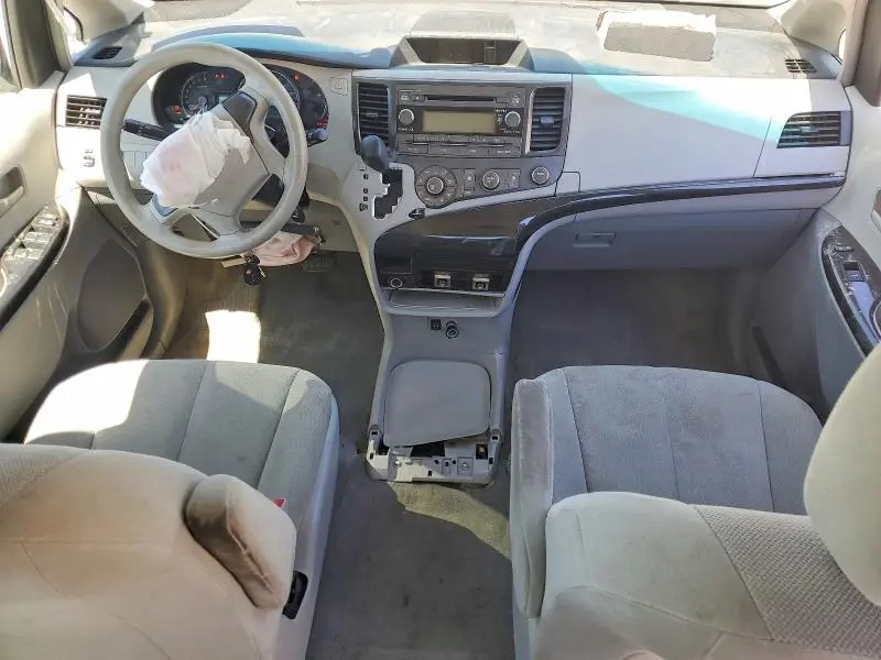 2014 TOYOTA SIENNA L 7-PASSENGER  