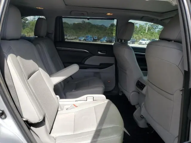 2016 TOYOTA HIGHLANDER LIMITED  