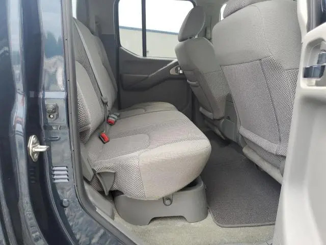 2017 NISSAN FRONTIER S  