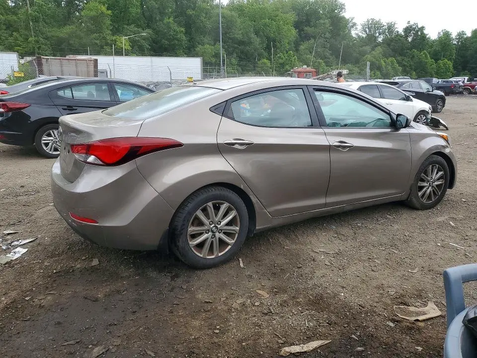 2015 HYUNDAI ELANTRA SE  