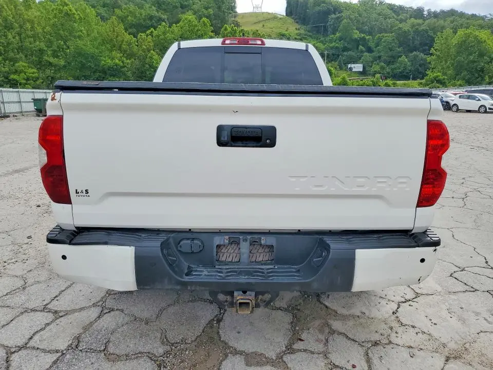 2021 TOYOTA TUNDRA SR5  