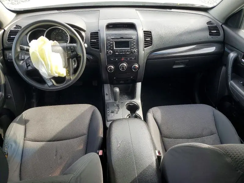 2011 KIA SORENTO BASE  