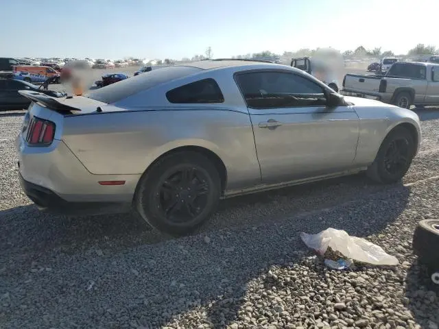 2011 FORD MUSTANG