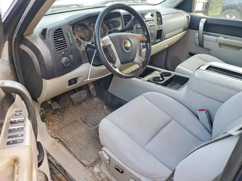 2011 CHEVROLET SILVERADO K1500 LT  