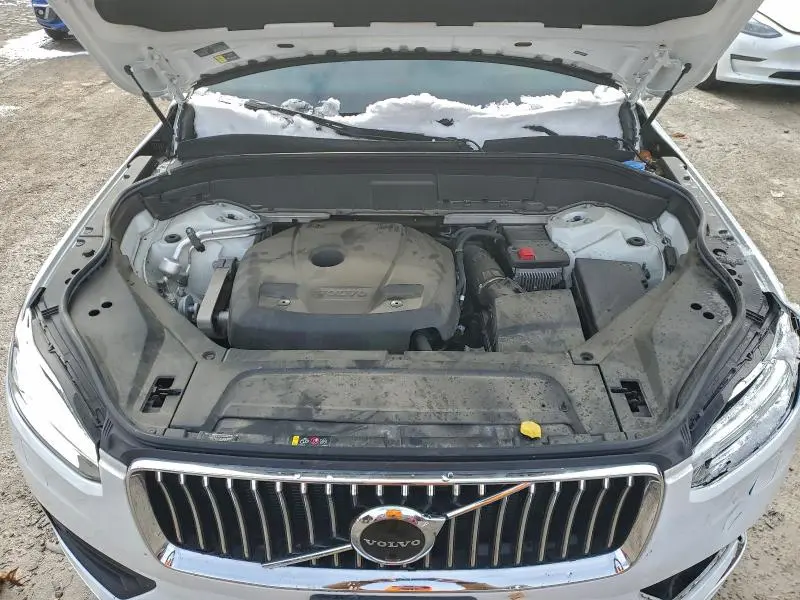 2021 VOLVO XC90 T6 MOMENTUM  