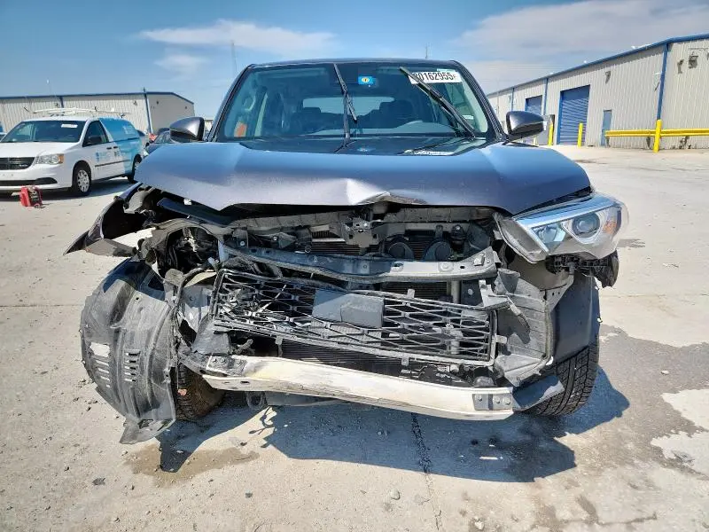 2023 TOYOTA 4RUNNER SR5  