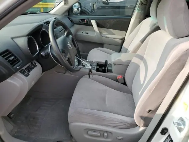 2010 TOYOTA HIGHLANDER   