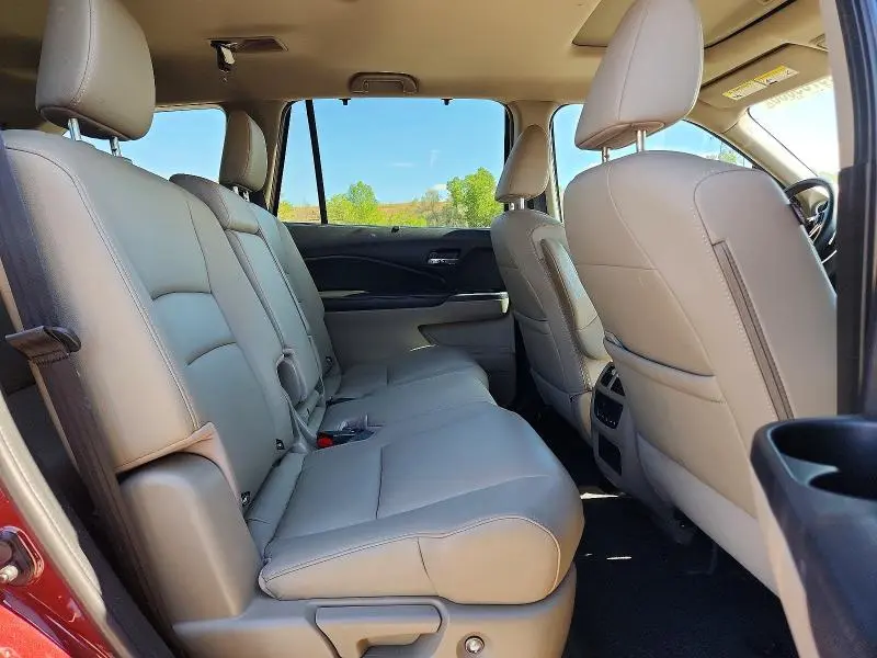2022 HONDA PILOT SE  