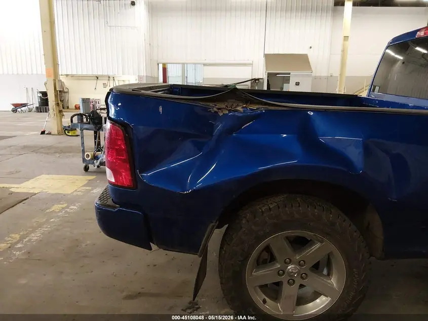 2017 RAM 1500 EXPRESS  4X4 6'4 BOX