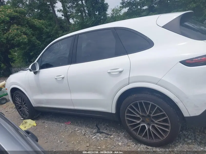 2020 PORSCHE CAYENNE  