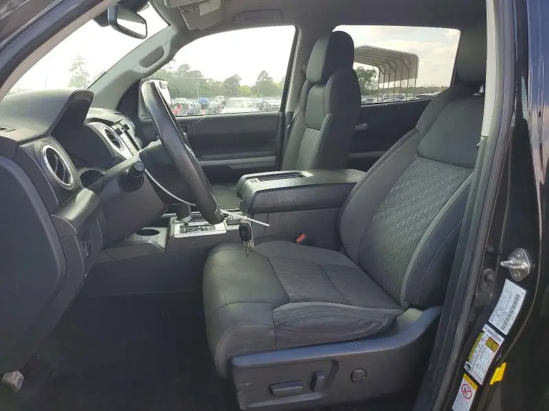 2019 TOYOTA TUNDRA SR5  