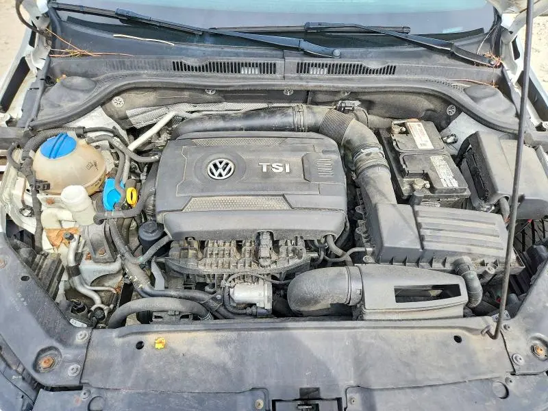 2016 VOLKSWAGEN JETTA SPORT  