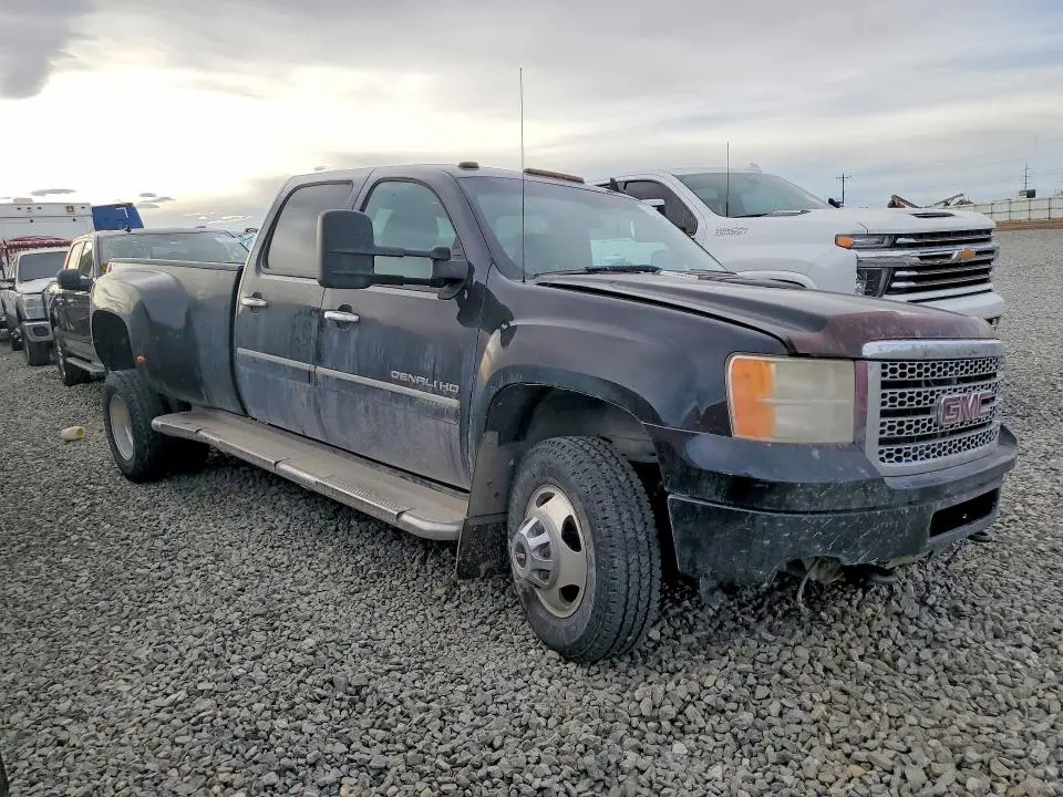 2013 GMC SIERRA K3500 DENALI  