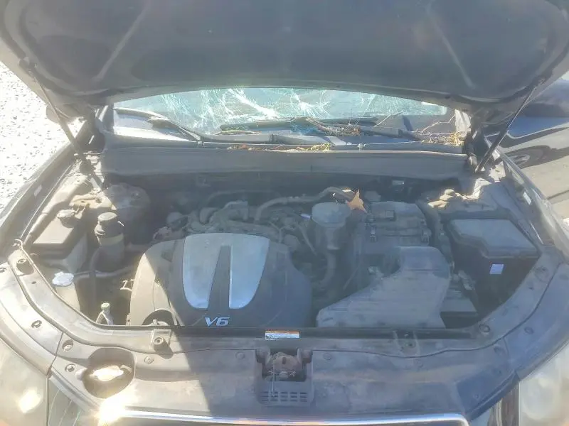 2011 HYUNDAI SANTA FE SE  