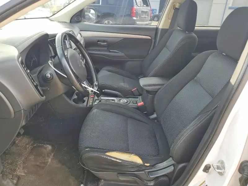 2016 MITSUBISHI OUTLANDER SE  