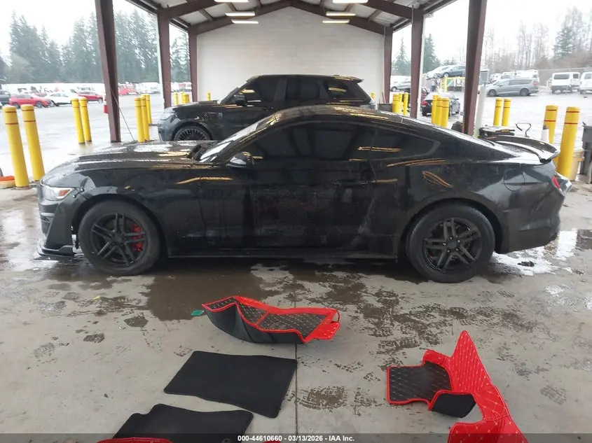 2015 FORD MUSTANG V6