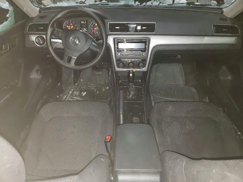2013 VOLKSWAGEN PASSAT S  