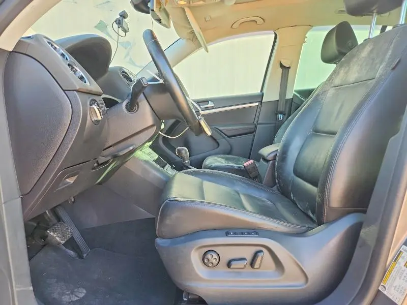 2012 VOLKSWAGEN TIGUAN S  