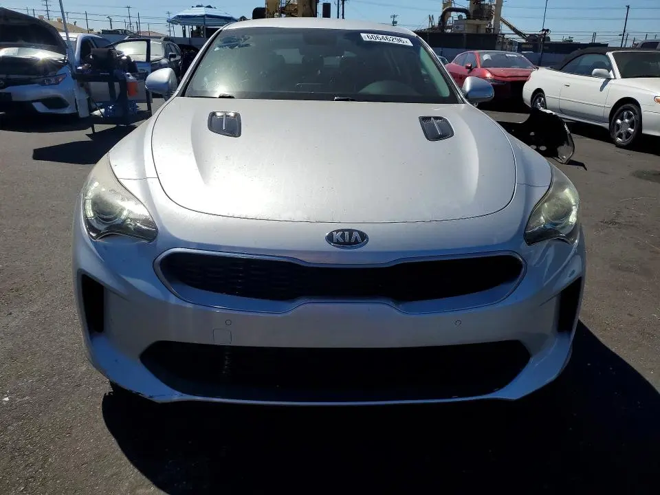 2018 KIA STINGER BASE  