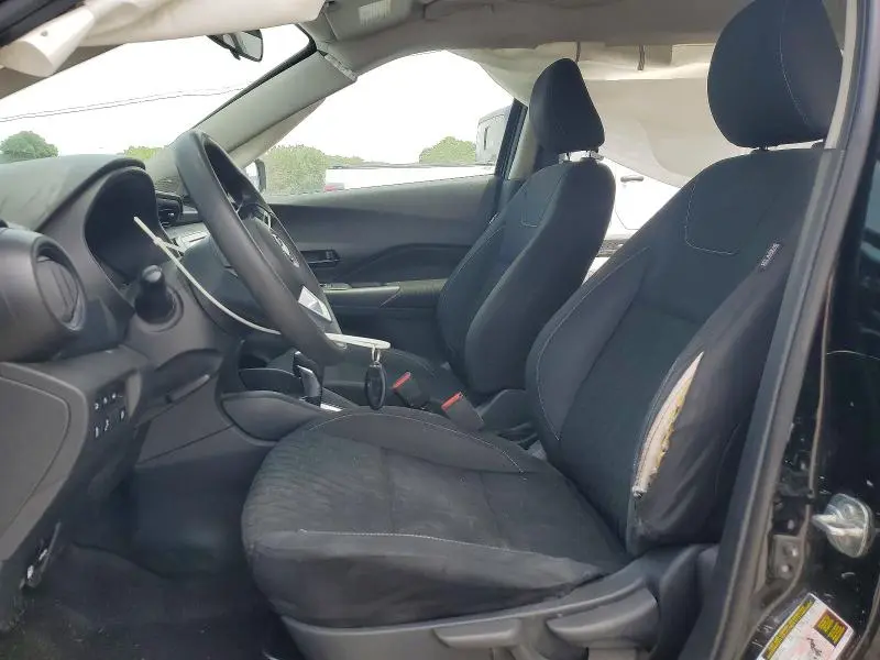 2021 NISSAN KICKS S  