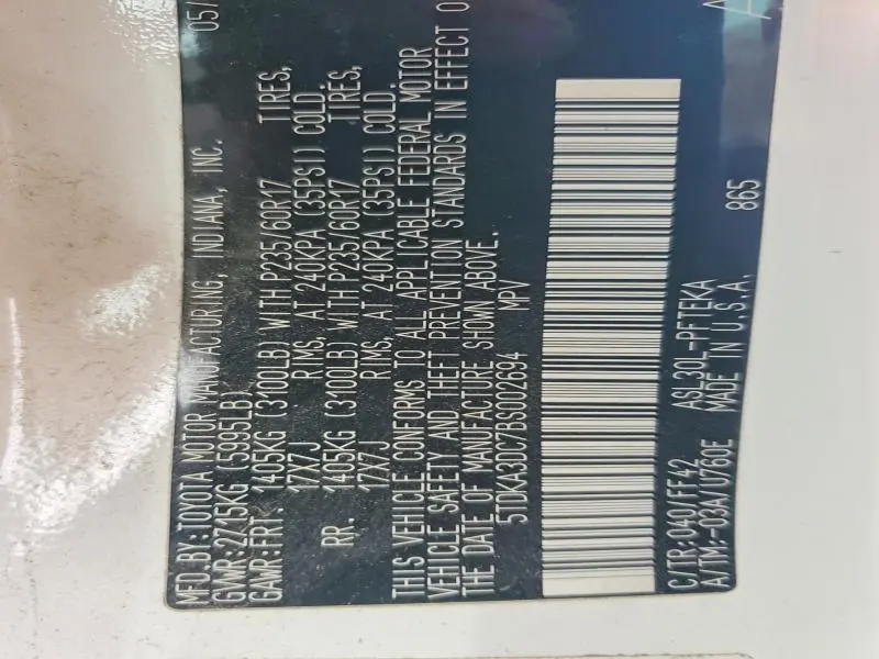 2011 TOYOTA SIENNA BASE  