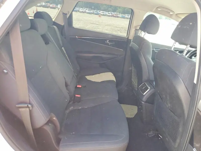 2018 KIA SORENTO LX V6  