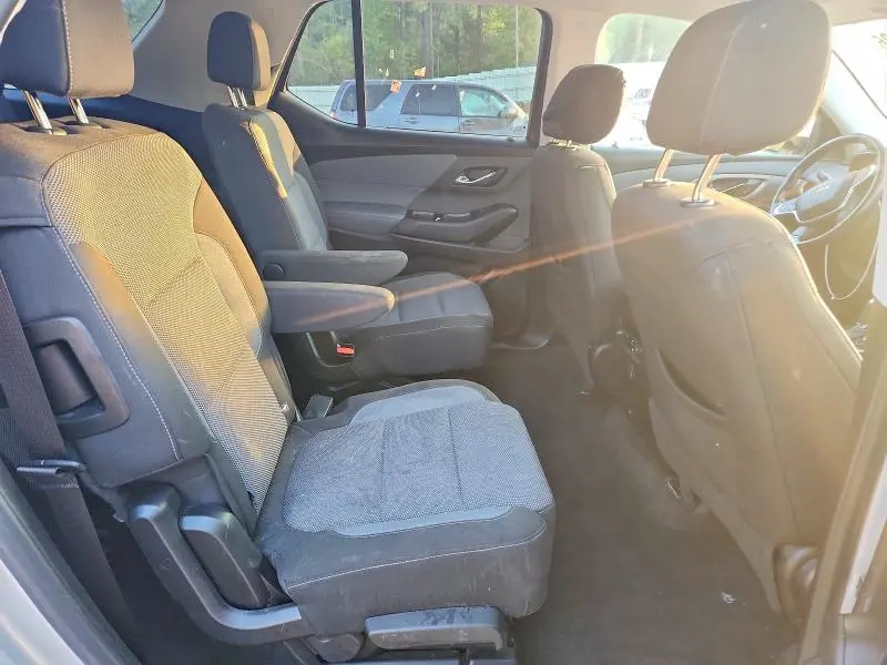2020 CHEVROLET TRAVERSE LT  