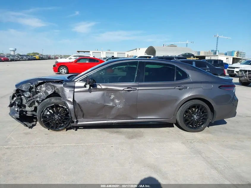2022 TOYOTA CAMRY XSE