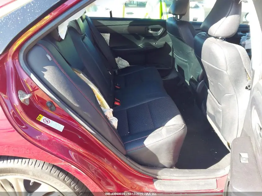 2017 TOYOTA CAMRY SE