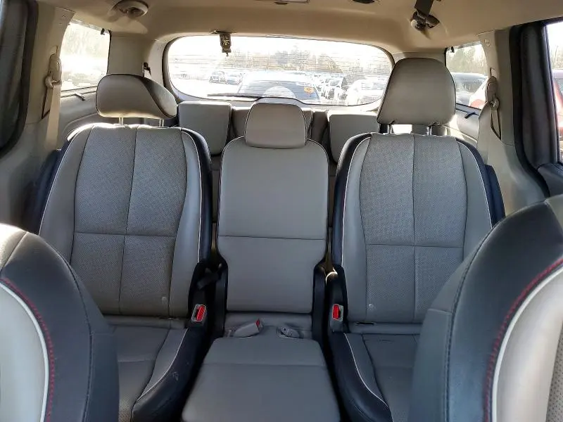 2018 KIA SEDONA SX  