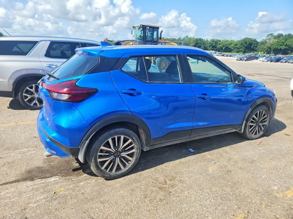 2024 NISSAN KICKS SV  