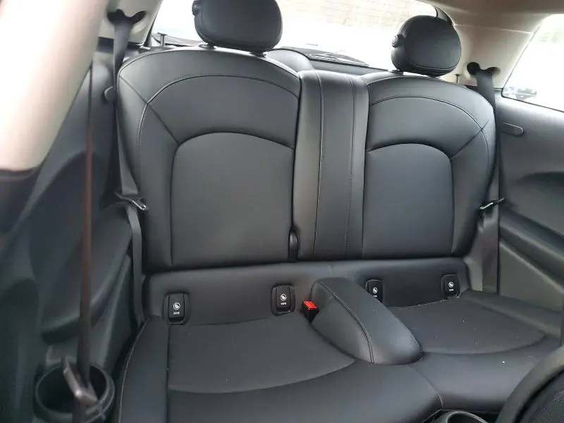2019 MINI COOPER   