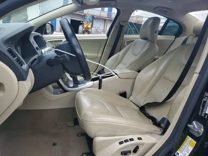 2014 VOLVO S60 T5  