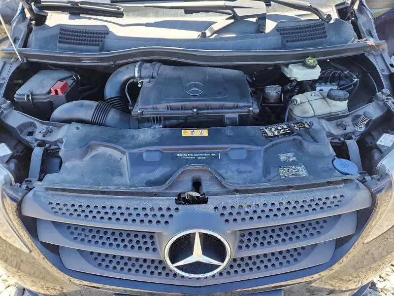 2017 MERCEDES-BENZ METRIS   