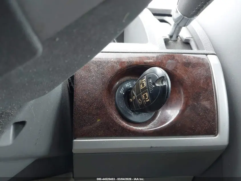 2010 CHRYSLER TOWN & COUNTRY TOURING