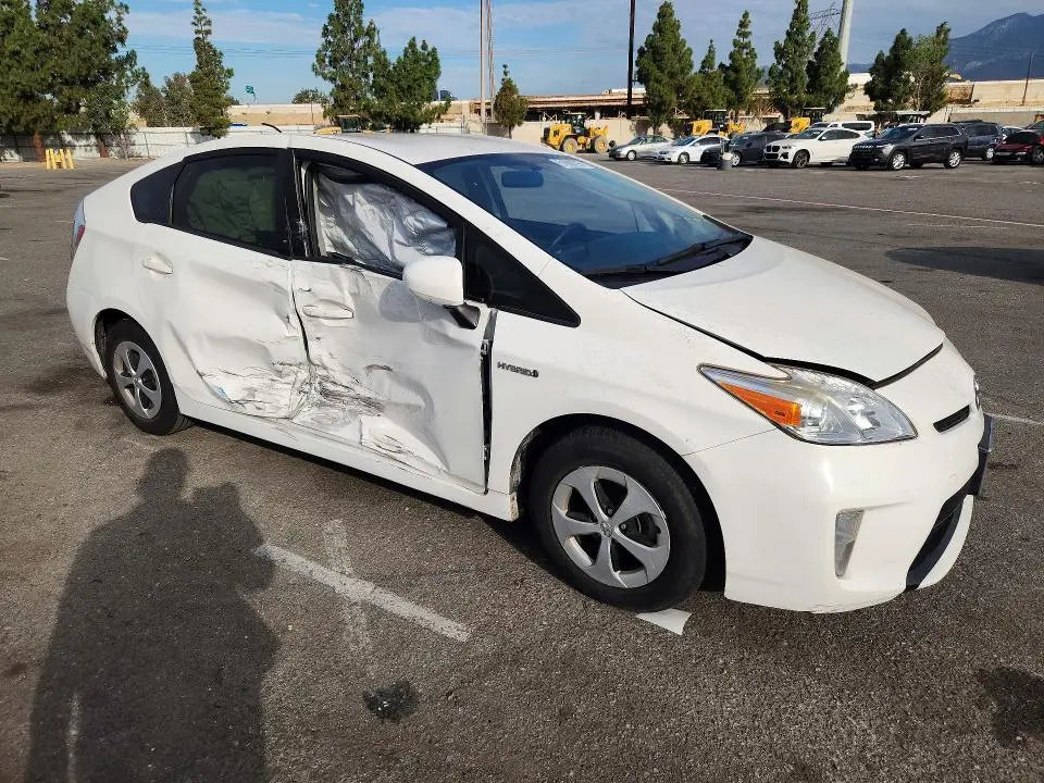 2014 TOYOTA PRIUS TWO  