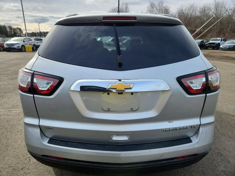 2014 CHEVROLET TRAVERSE LT  