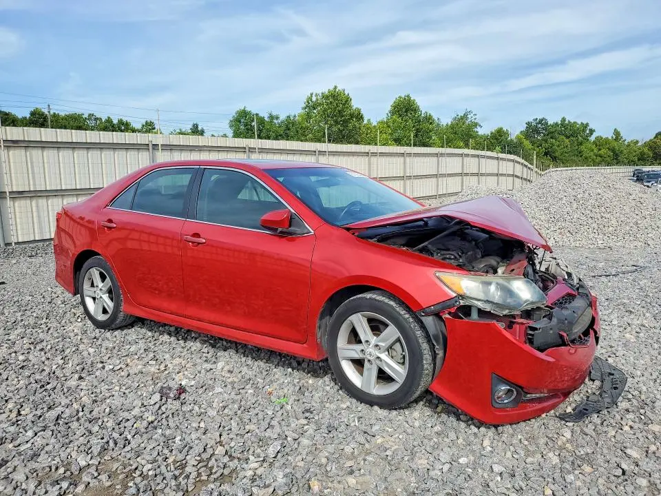 2012 TOYOTA CAMRY SE  