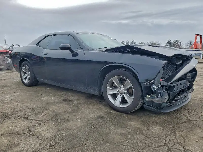 2016 DODGE CHALLENGER SXT  