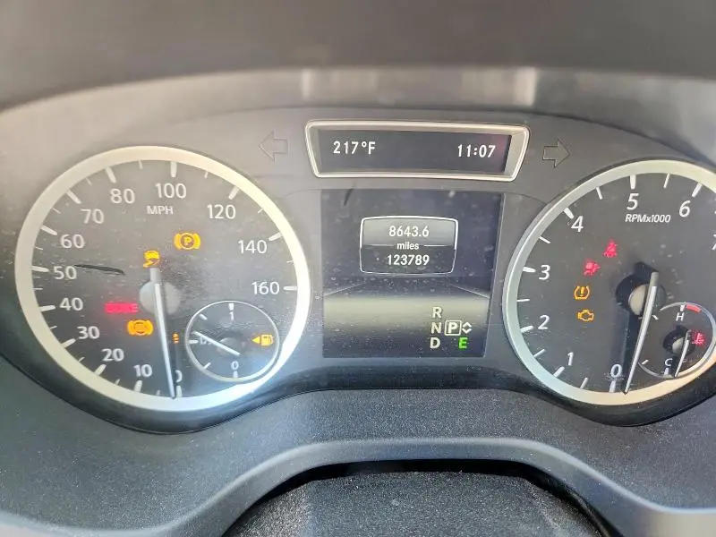 2017 INFINITI QX30 PREMIUM  