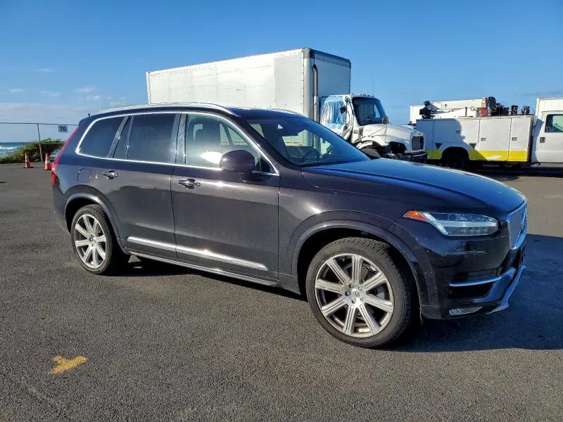 2016 VOLVO XC90 T6  