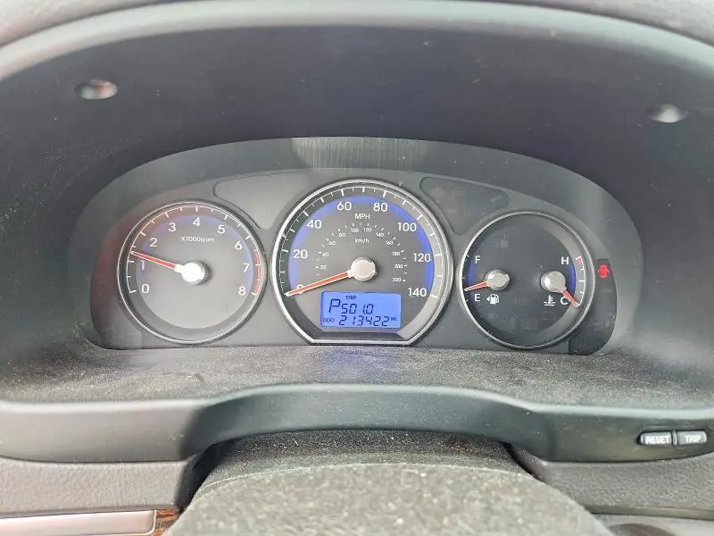 2012 HYUNDAI SANTA FE GLS  
