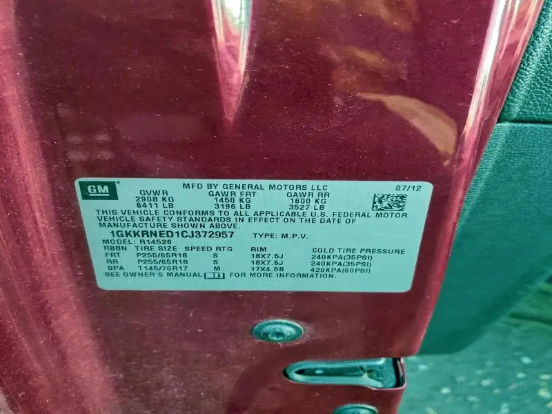 2012 GMC ACADIA SLE  